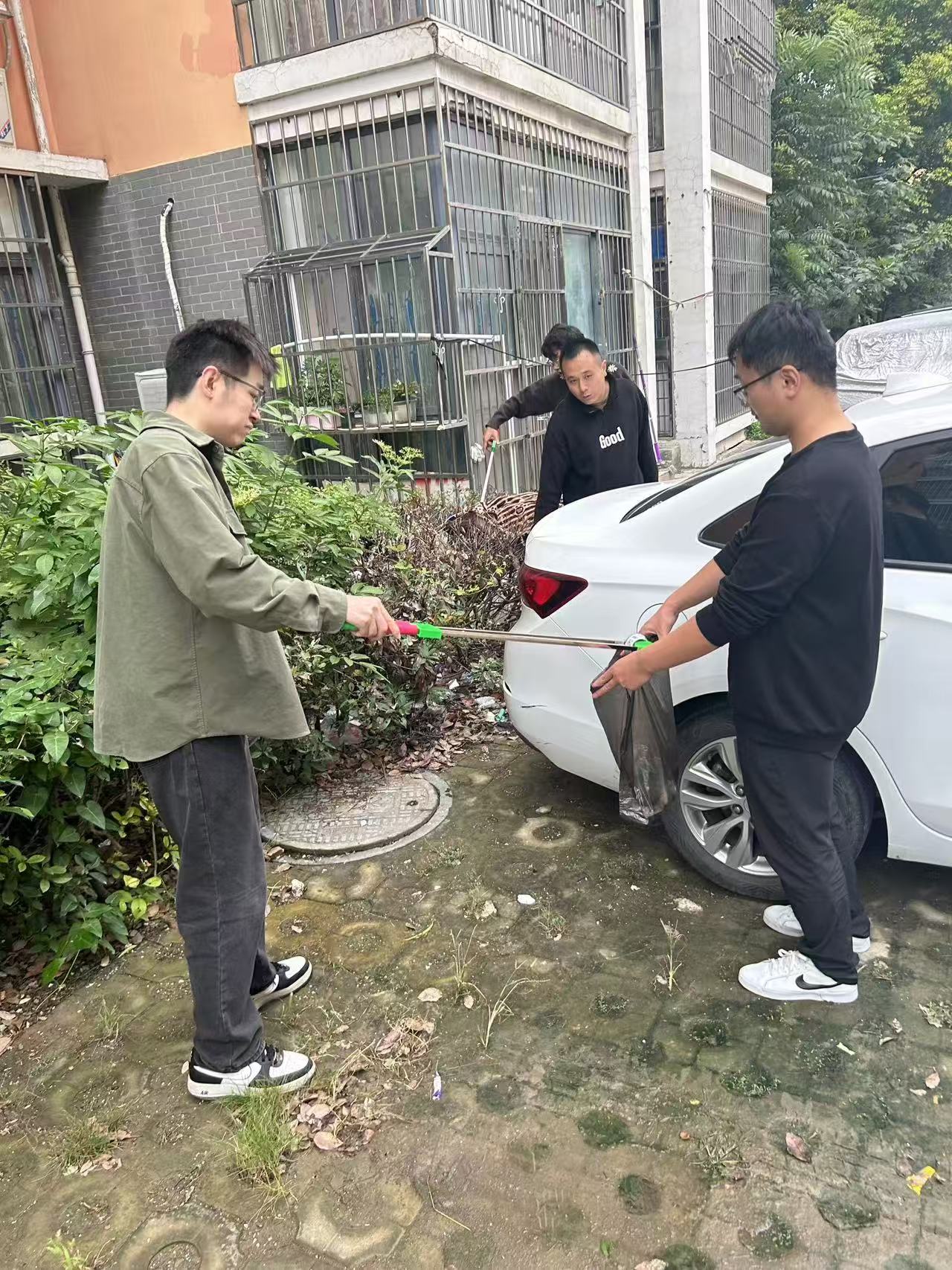 志愿服务.jpg